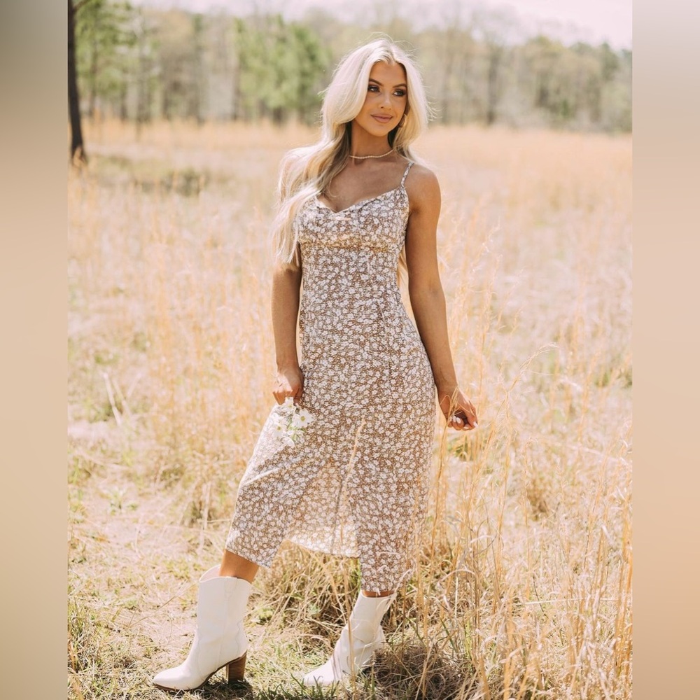 These Three Boutique / Miss Sparkling Wildflower Dress Size Small